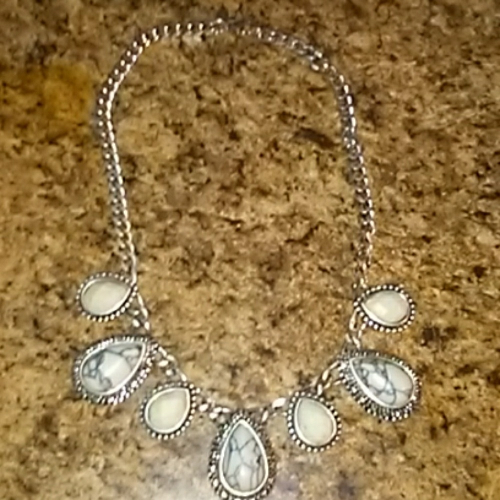 Beautiful "Buffleo Turquoise" Necklace 20"